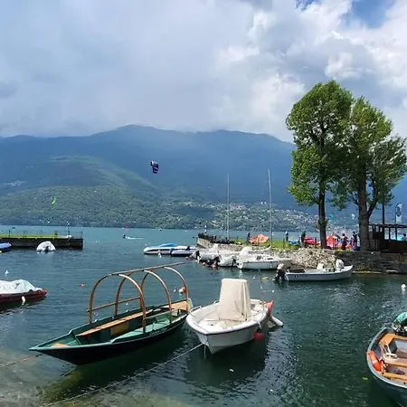 Hébergement de vacances La Rosa E La Spina - Indipendente Con Giardino Privato - Dervio, Di *