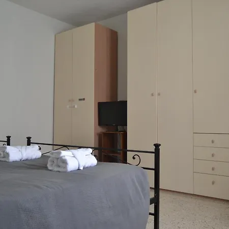 Hébergement de vacances La Rosa E La Spina - Indipendente Con Giardino Privato - Dervio, Di Dervio